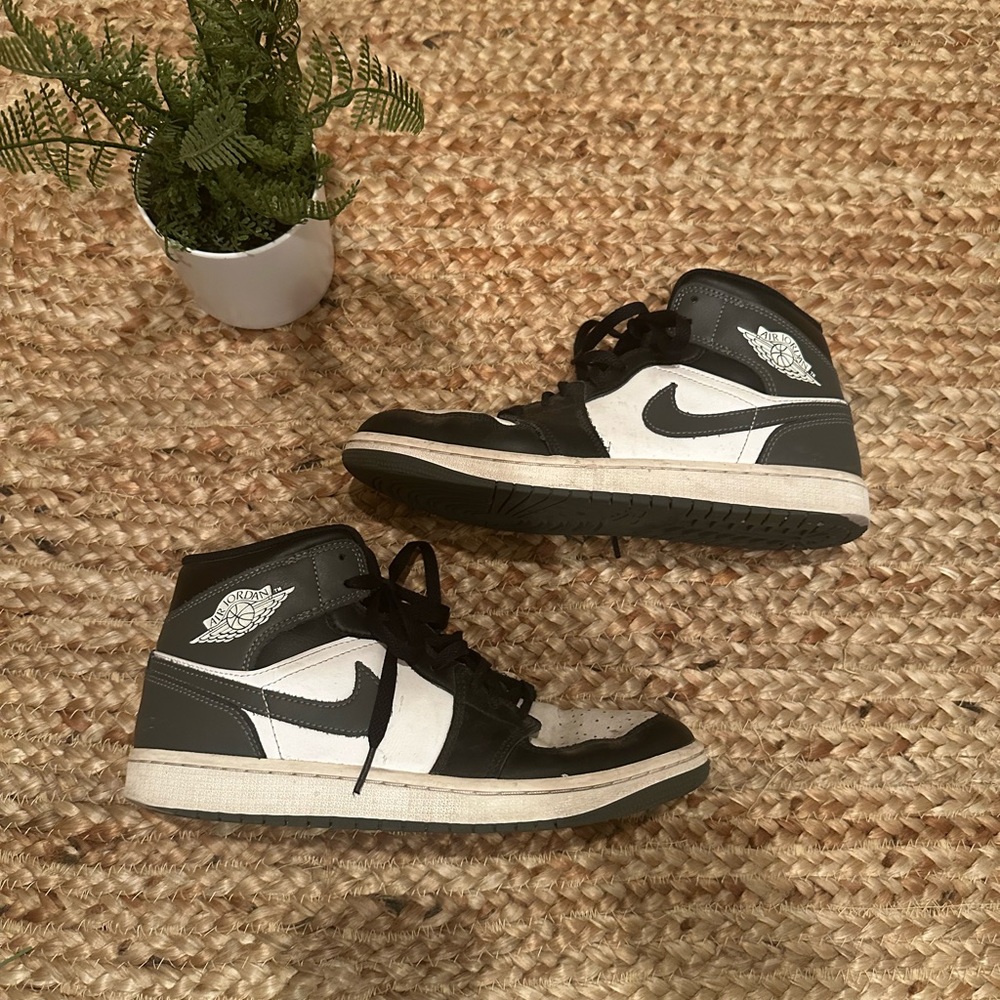 JORDAN 1 MID IRON GRAY